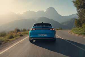 Assurances auto en 2024 : quelles couvertures pour les véhicules électriques et hybrides ?
